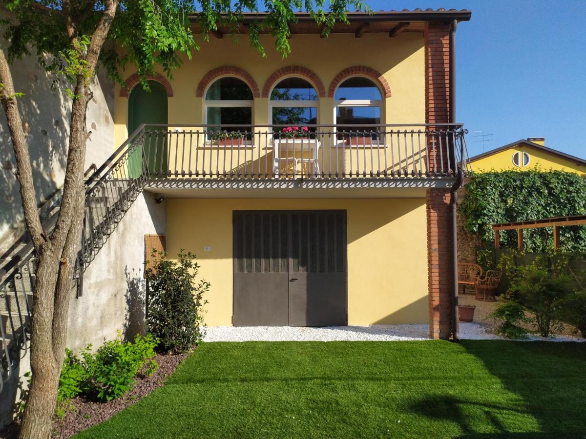 La Casetta In Collina فاليجيو سول مينشيو المظهر الخارجي الصورة